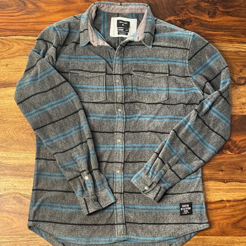 Quiksilver Men's Gray and Blue Striped Shirt
